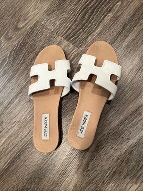 Steve Madden White Open-Toe Slide Sandals for Women